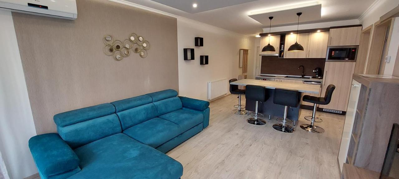 Laguna Beach Apartmanok Siofok Bagian luar foto