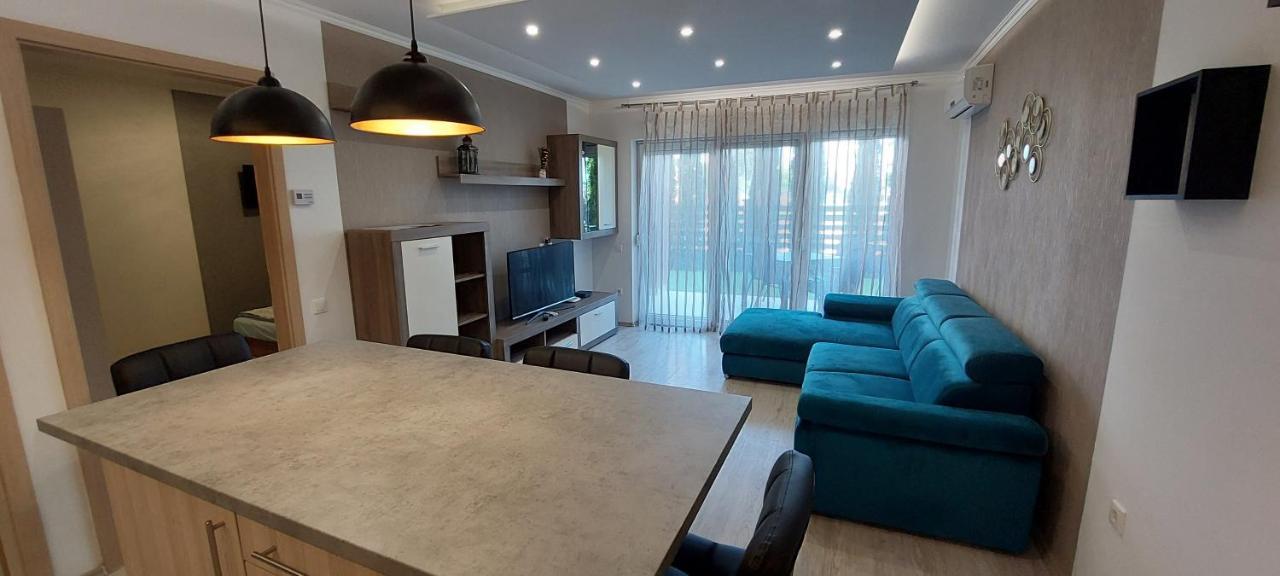 Laguna Beach Apartmanok Siofok Bagian luar foto