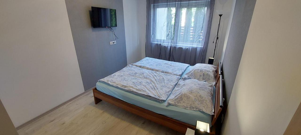 Laguna Beach Apartmanok Siofok Bagian luar foto