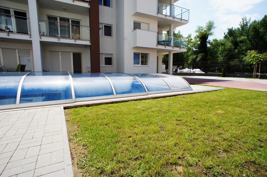Laguna Beach Apartmanok Siofok Bagian luar foto